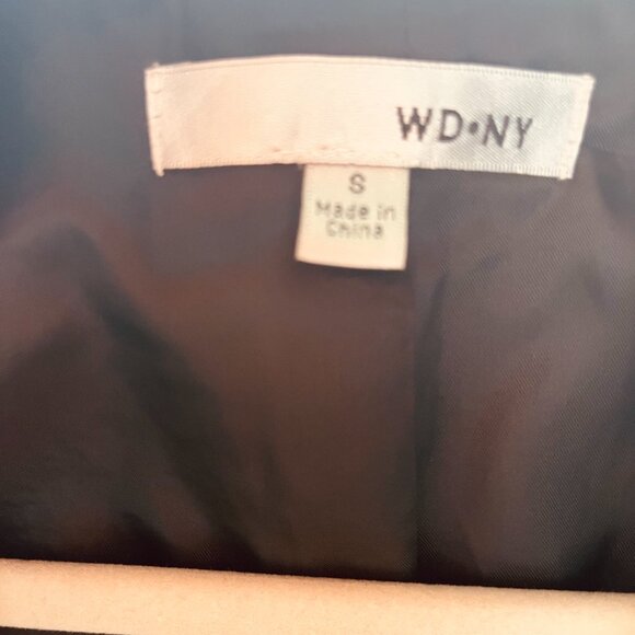 Jacket - fully lines - fall/spring /winter - has sparkling elements to it - Picture 6 of 6